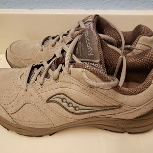 Saucony women's Progrid walk/run shoes, size 8.5